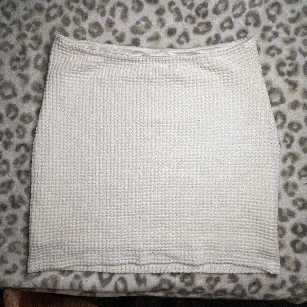 Elegant Cream Textured Skirt